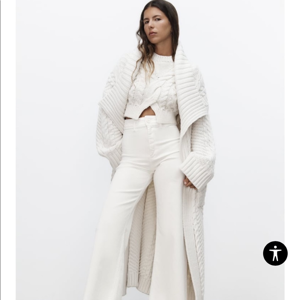 Zara the Marine Straight Jeans in white!